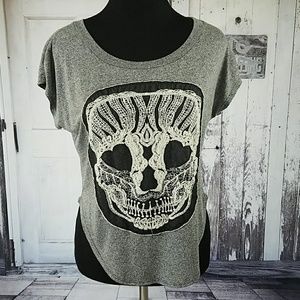 Skull tee